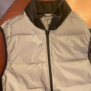 New, Gap Kids metallic silver gray reflective Primaloft puffer vest, Youth XL